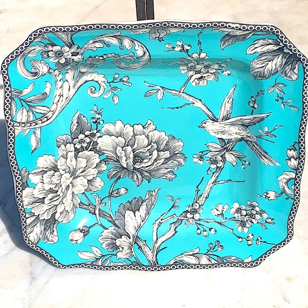 222 FIFTH ADELAIDE TURQUOISE SQUARE LUNCH PLATE 8 1/2 INCH NEW BIRD